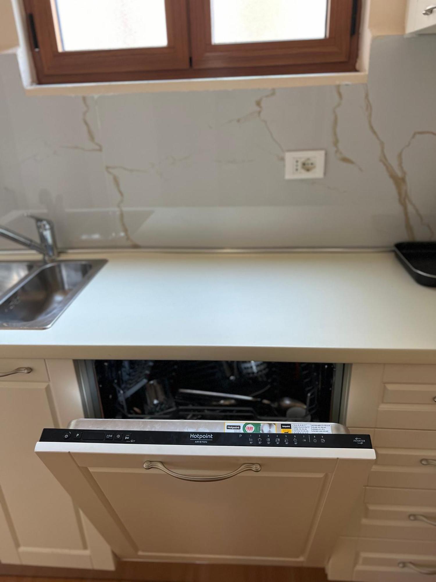Skanderbeg Square Apartment 02 티라나 외부 사진